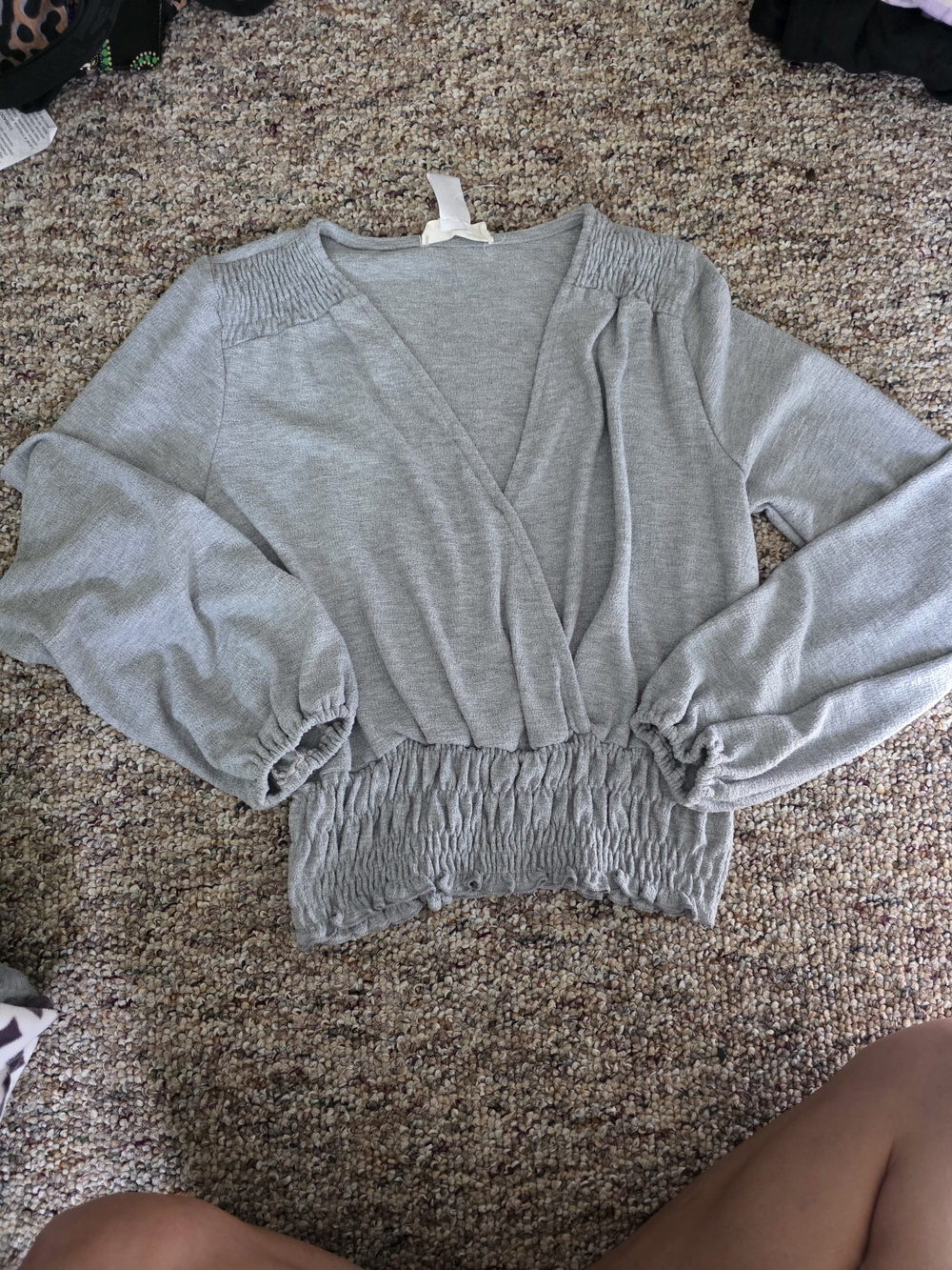 Everleigh Light Grey Smocked-Waist V-Neck Sweater